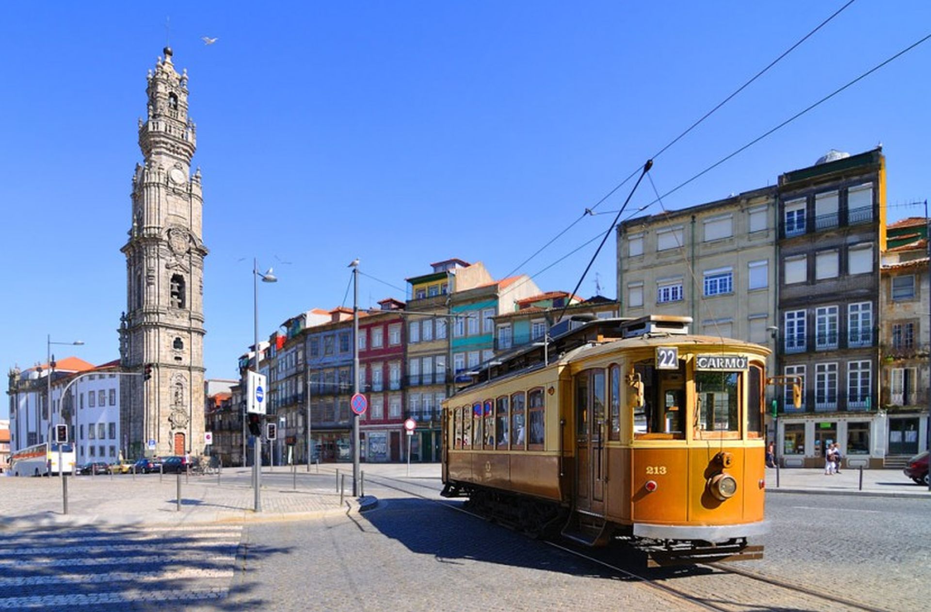 Full Day Porto City Tour  - Alojamientos en Porto