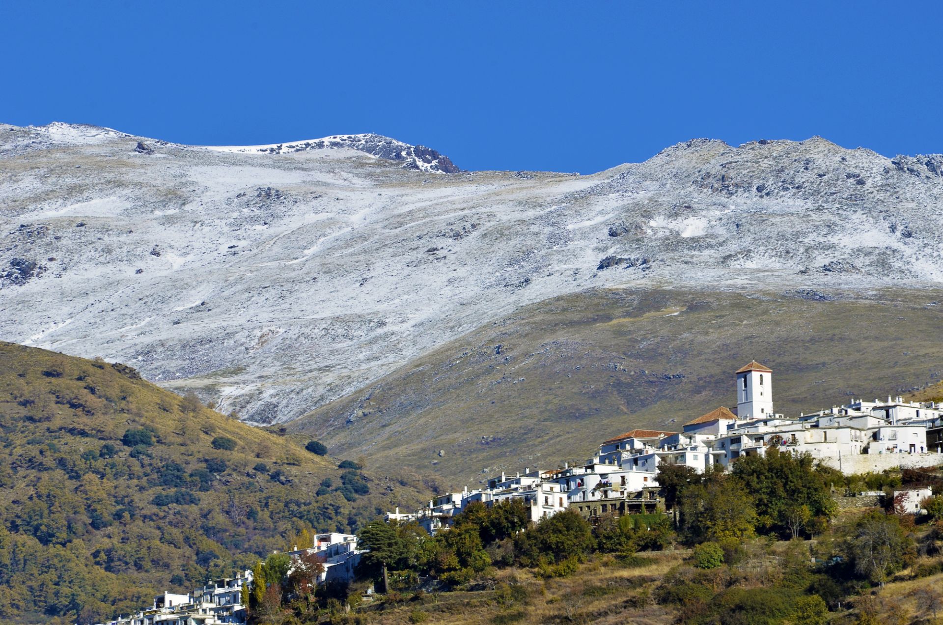 Alpujarras Granadinas desde Granada - Alojamientos en Granada