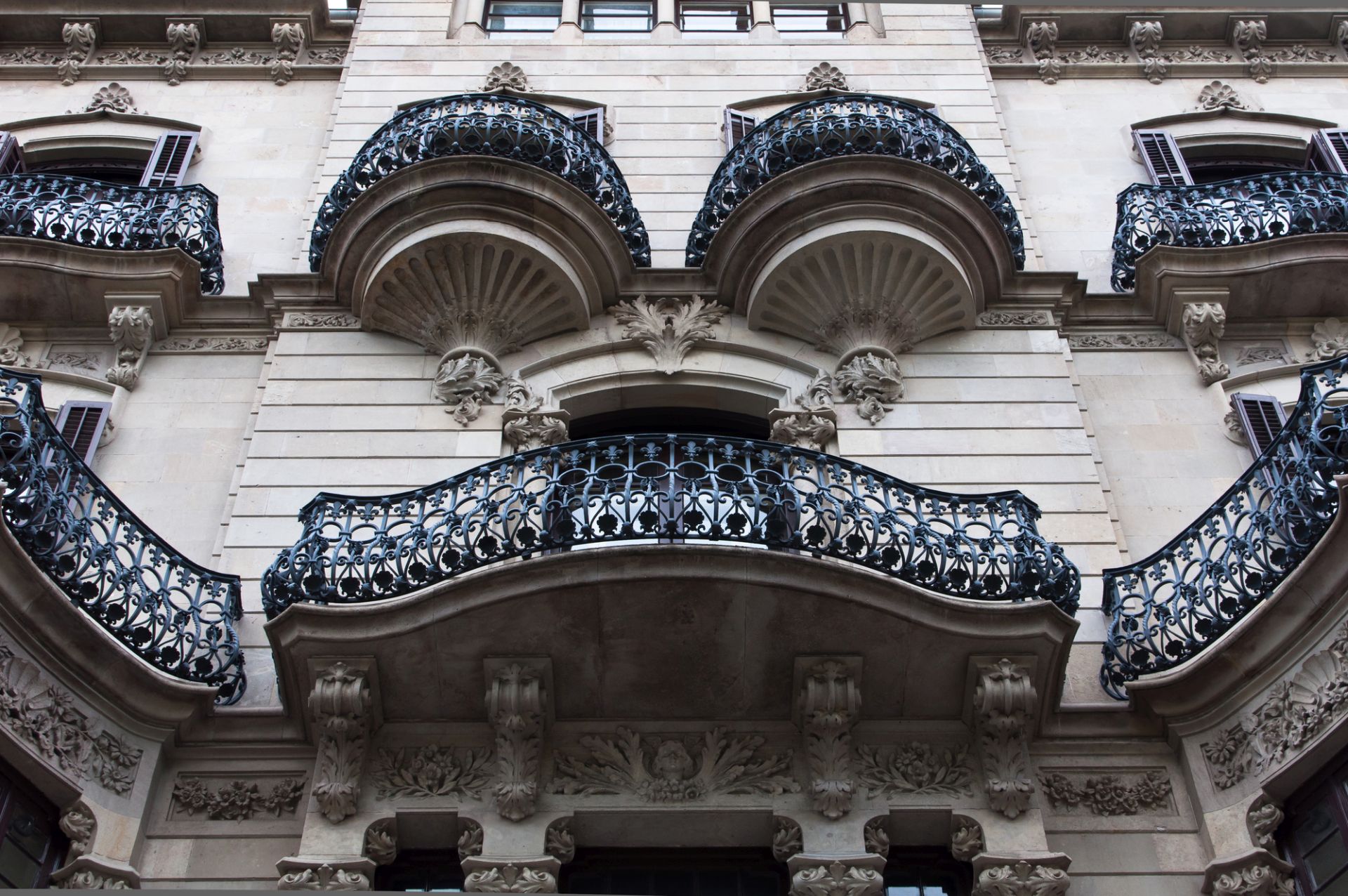 Barcelona Artística p.m.: Lo mejor de Gaudí - Alojamientos en Barcelona