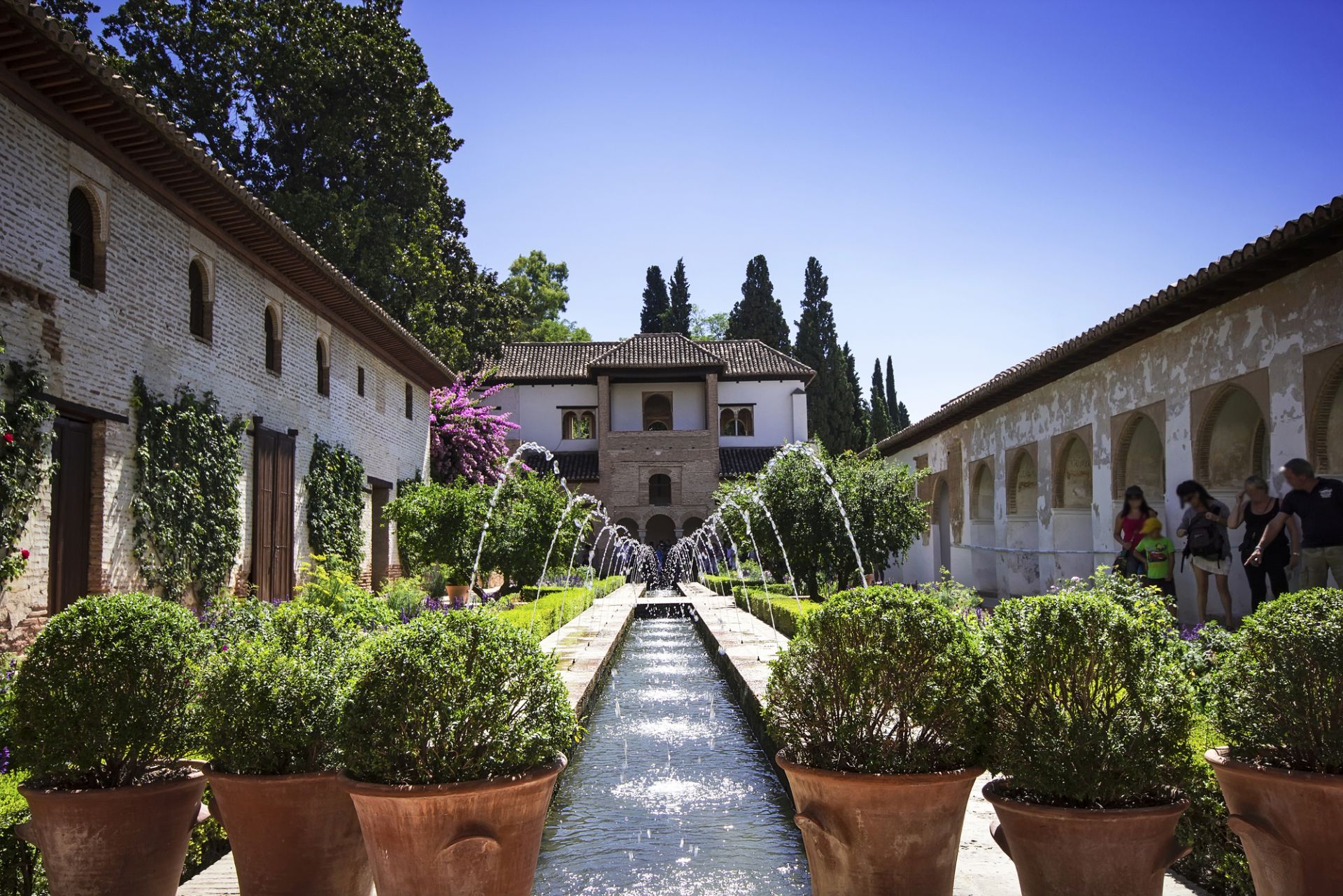 Costa Tropical y Cuevas de Nerja desde Granada - Alojamientos en Granada