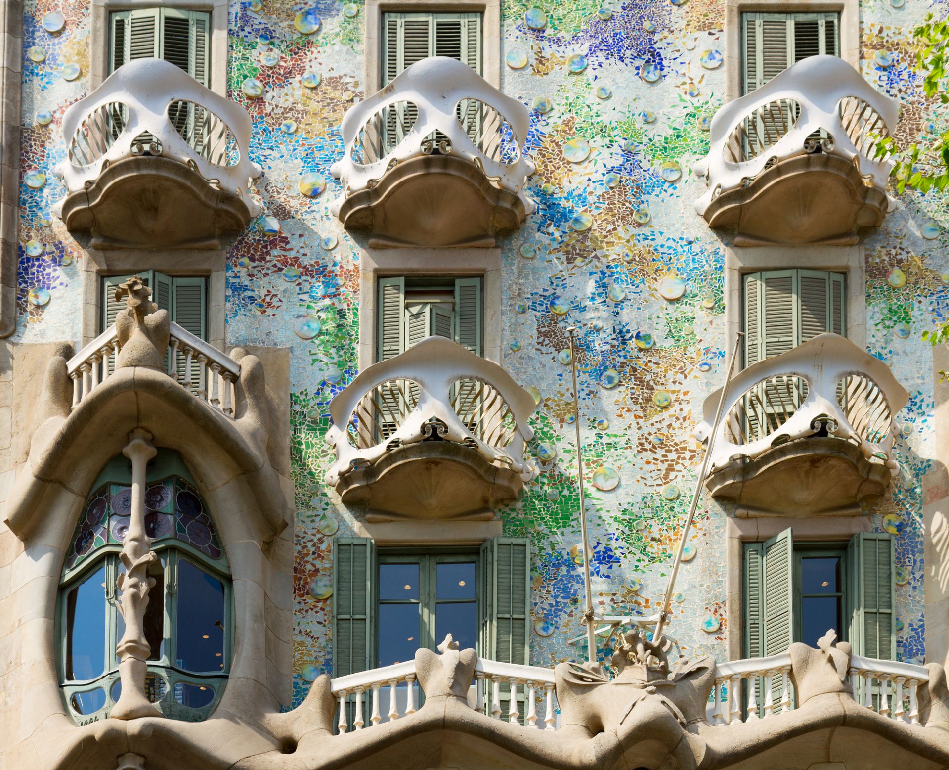 Barcelona Artística p.m.: Lo mejor de Gaudí con Ingreso a la Casa Batlló - Alojamientos en Barcelona