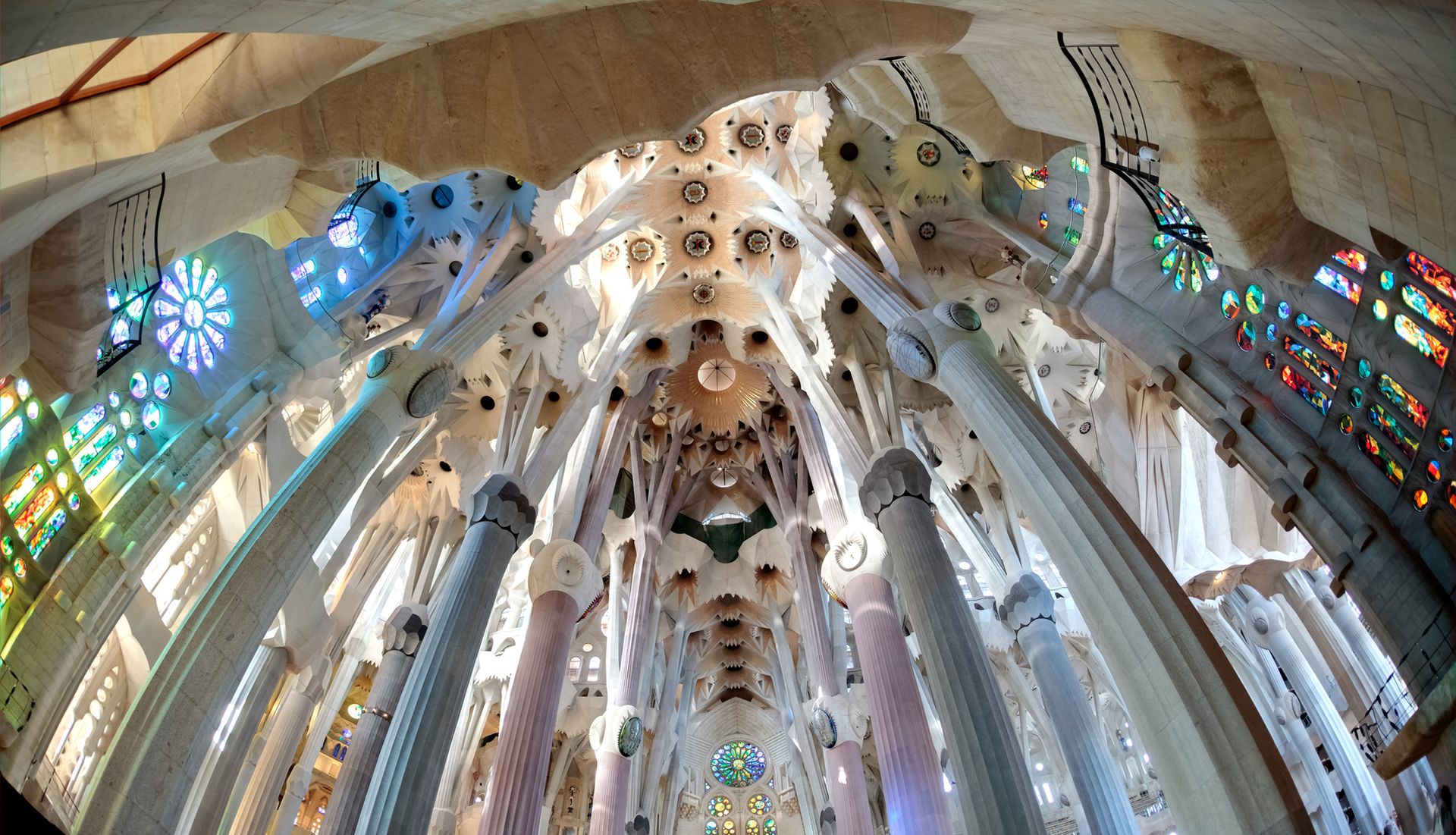 Acceso Rápido: Visita Guiada a La Sagrada Familia con Acceso a Las Torres - Alojamientos en Barcelona