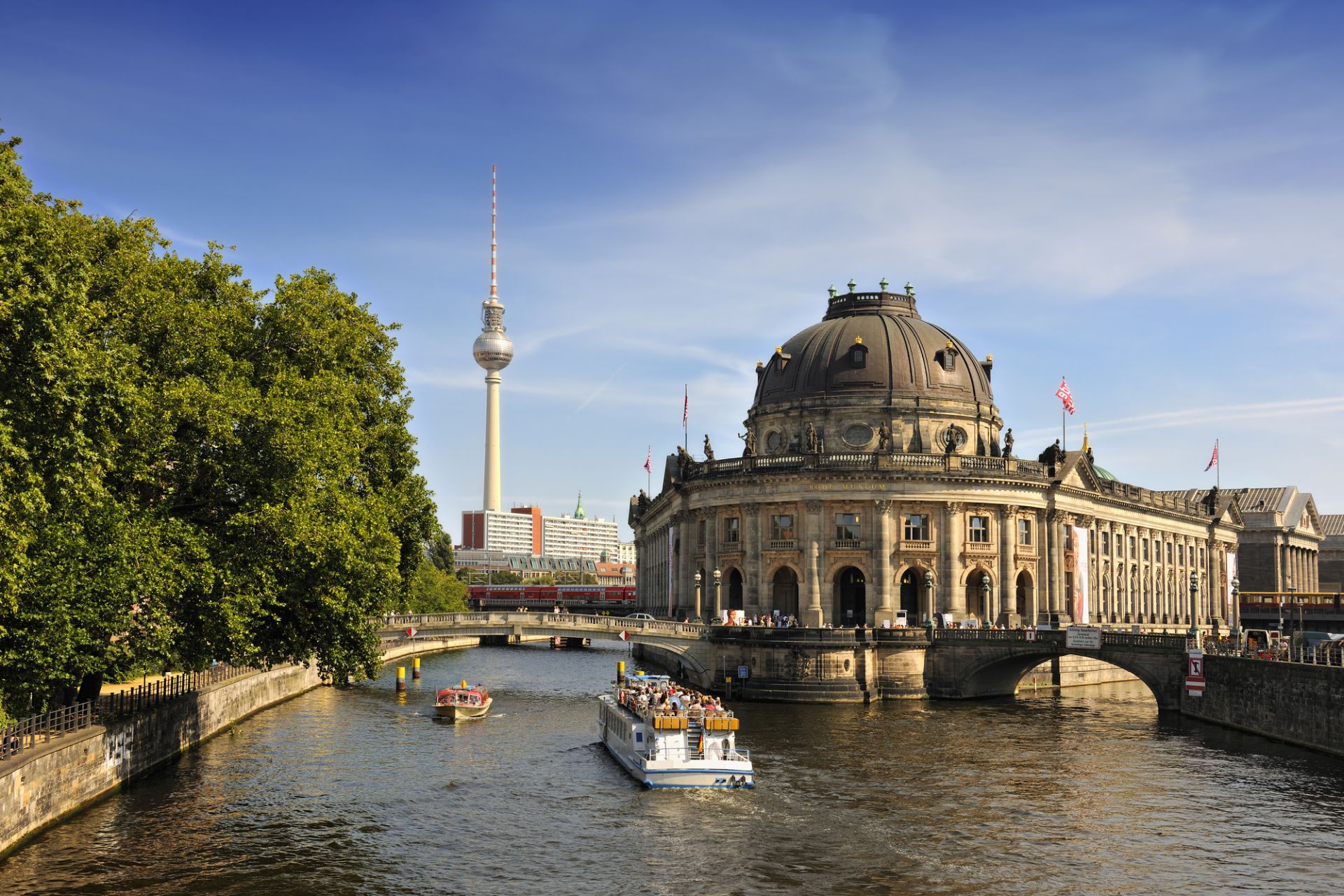 Interactive City Tour - Informative, Creative, Exclusive in Private - Alojamientos en Berlín