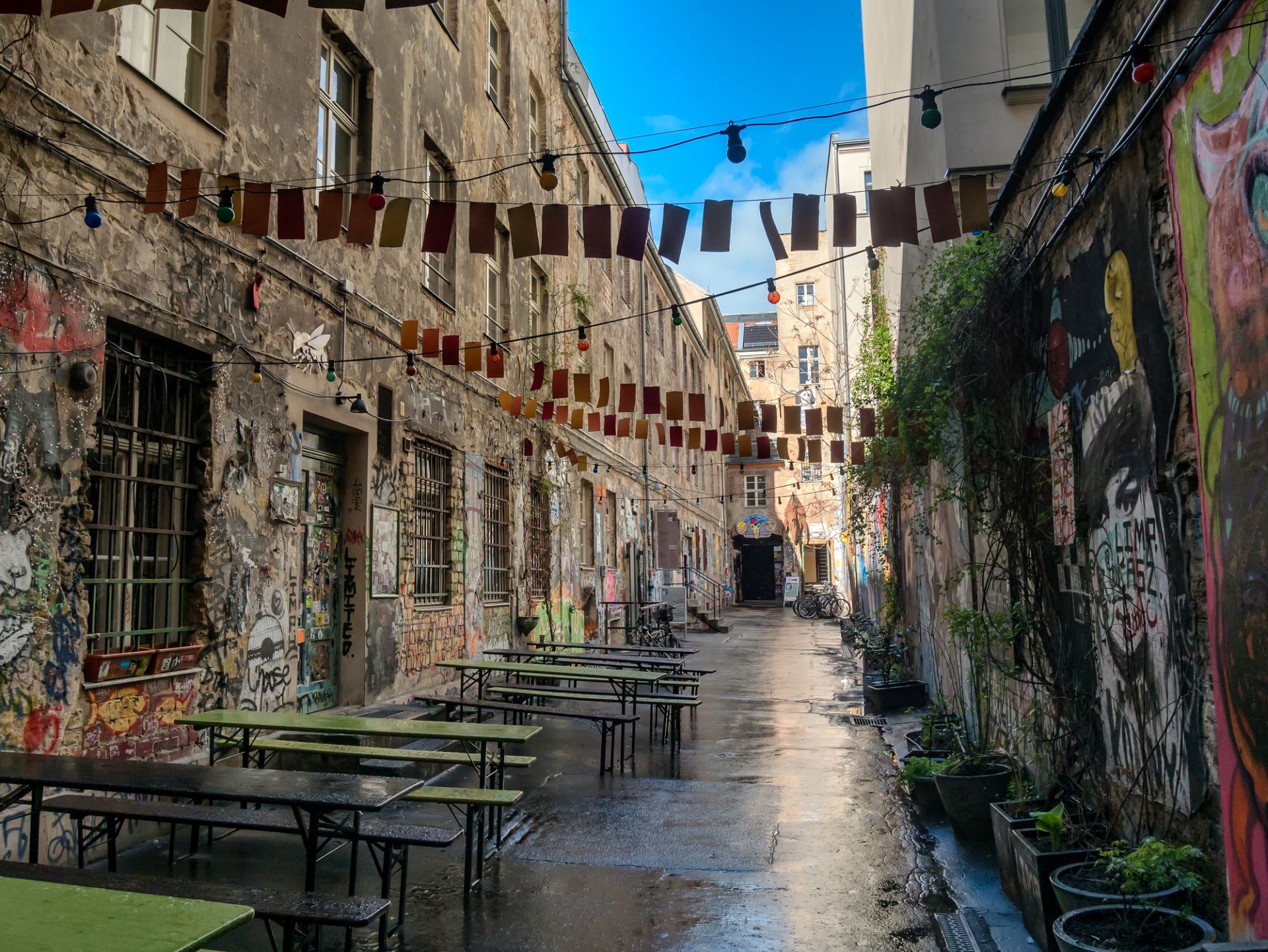 Street Art - Reflections on Society in Public Spaces in Private - Alojamientos en Berlin