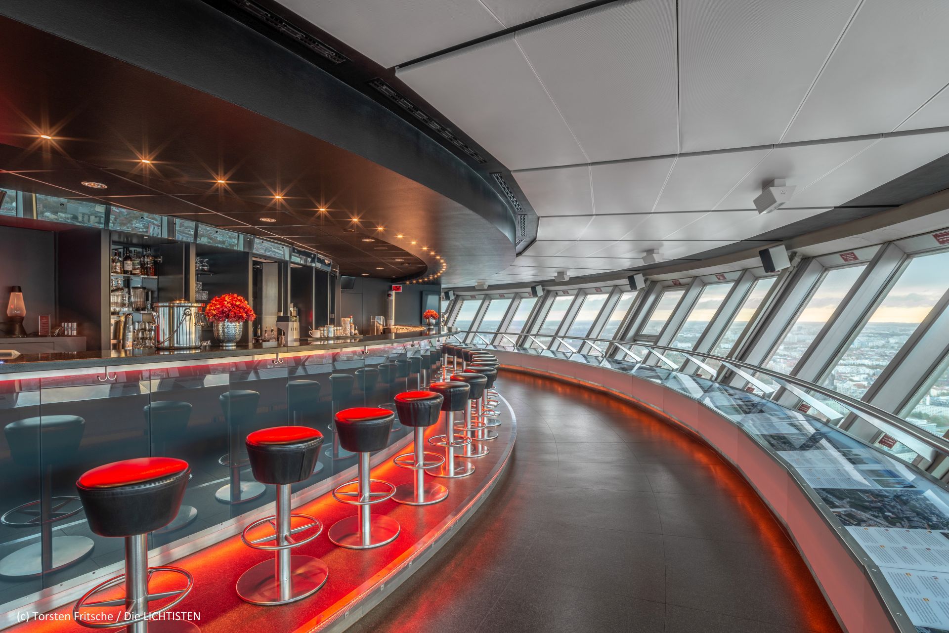 Almuerzo de 2 Platos en la Torre TV de Berlín - Alojamientos en Berlín