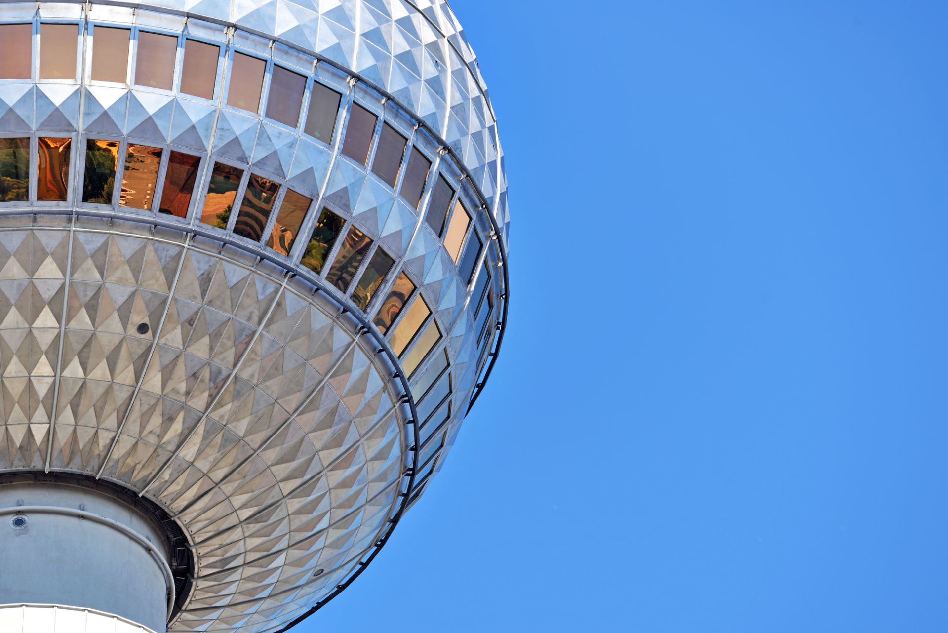 Billete para el Círculo Interno del Restaurante de la Torre TV de Berlín - Alojamientos en Berlín