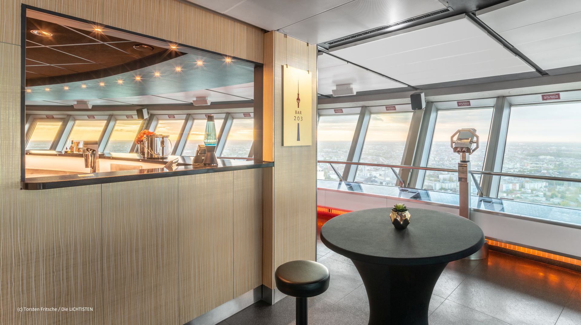 Billete para el Círculo Interno del Restaurante de la Torre TV de Berlín - Alojamientos en Berlín