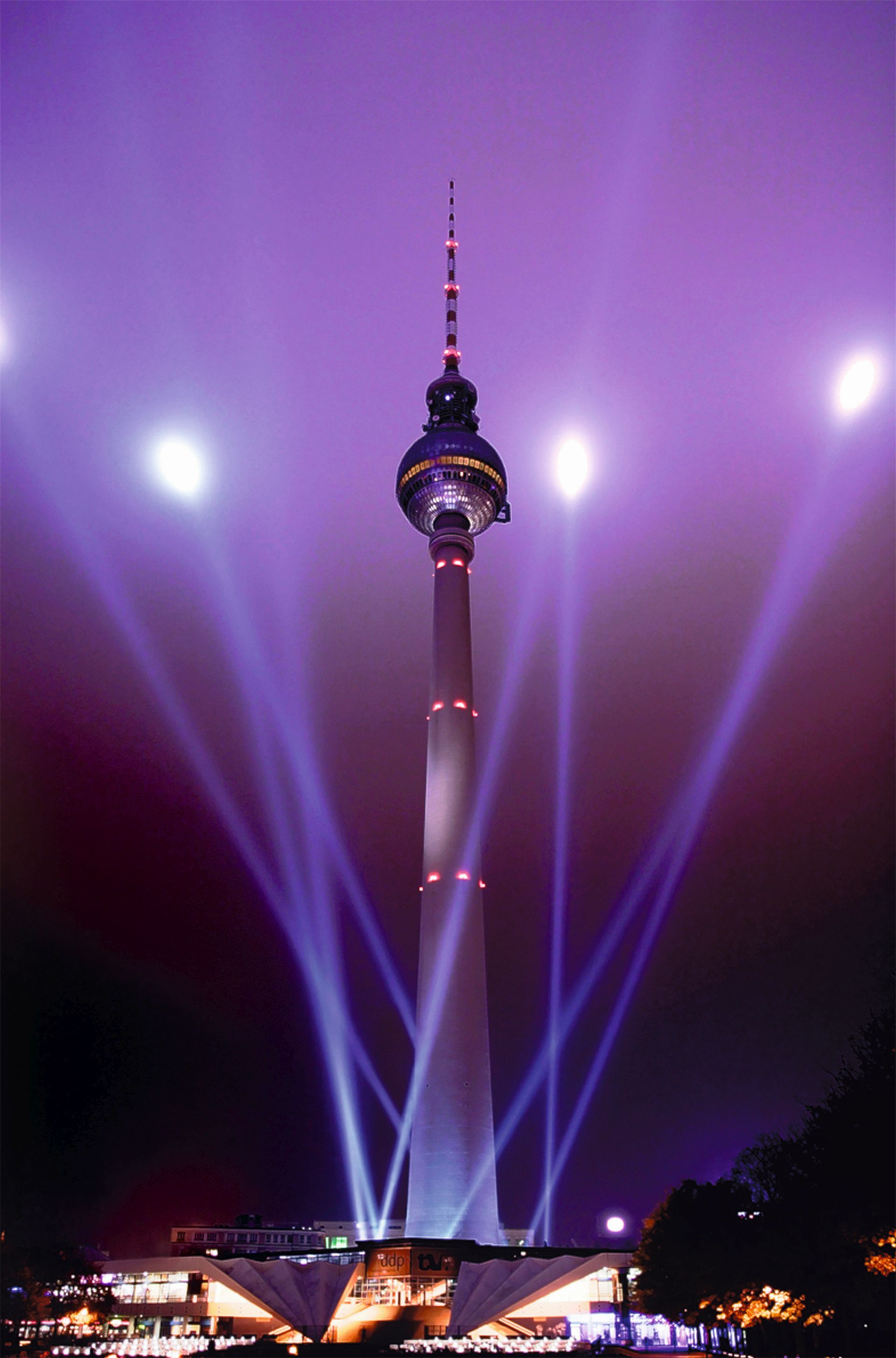 Billete para una Mesa junto a la Ventana del Restaurante de la Torre TV de Berlín - Alojamientos en Berlín