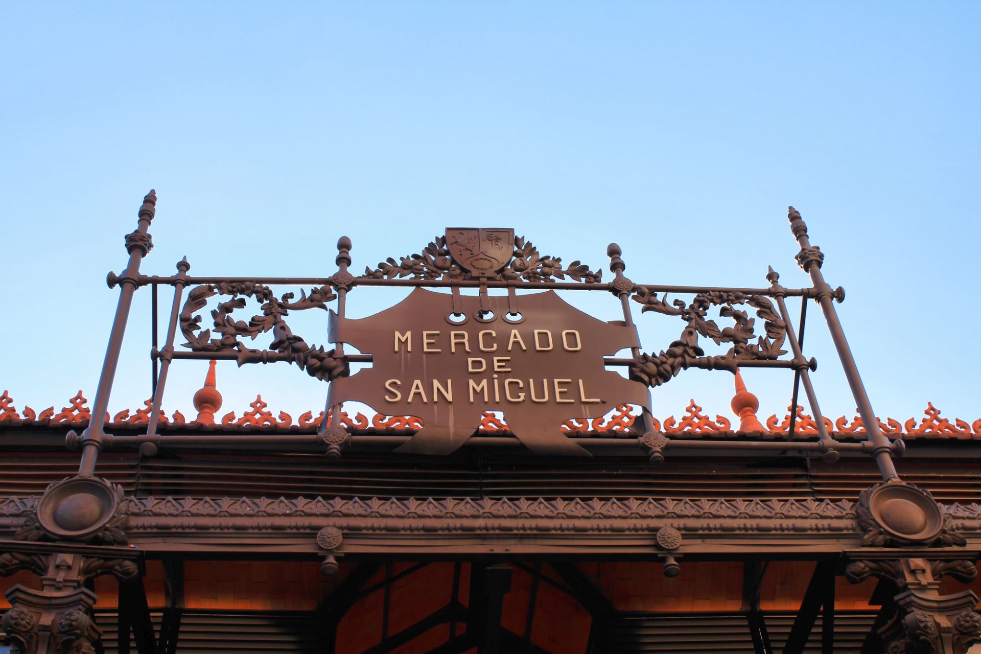Paseo a Pie por el Madrid Histórico y Museo del Prado - Alojamientos en Madrid